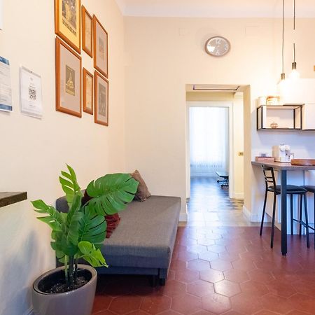 10' Duomo & Central Station Large Apartment มิลาน ภายนอก รูปภาพ