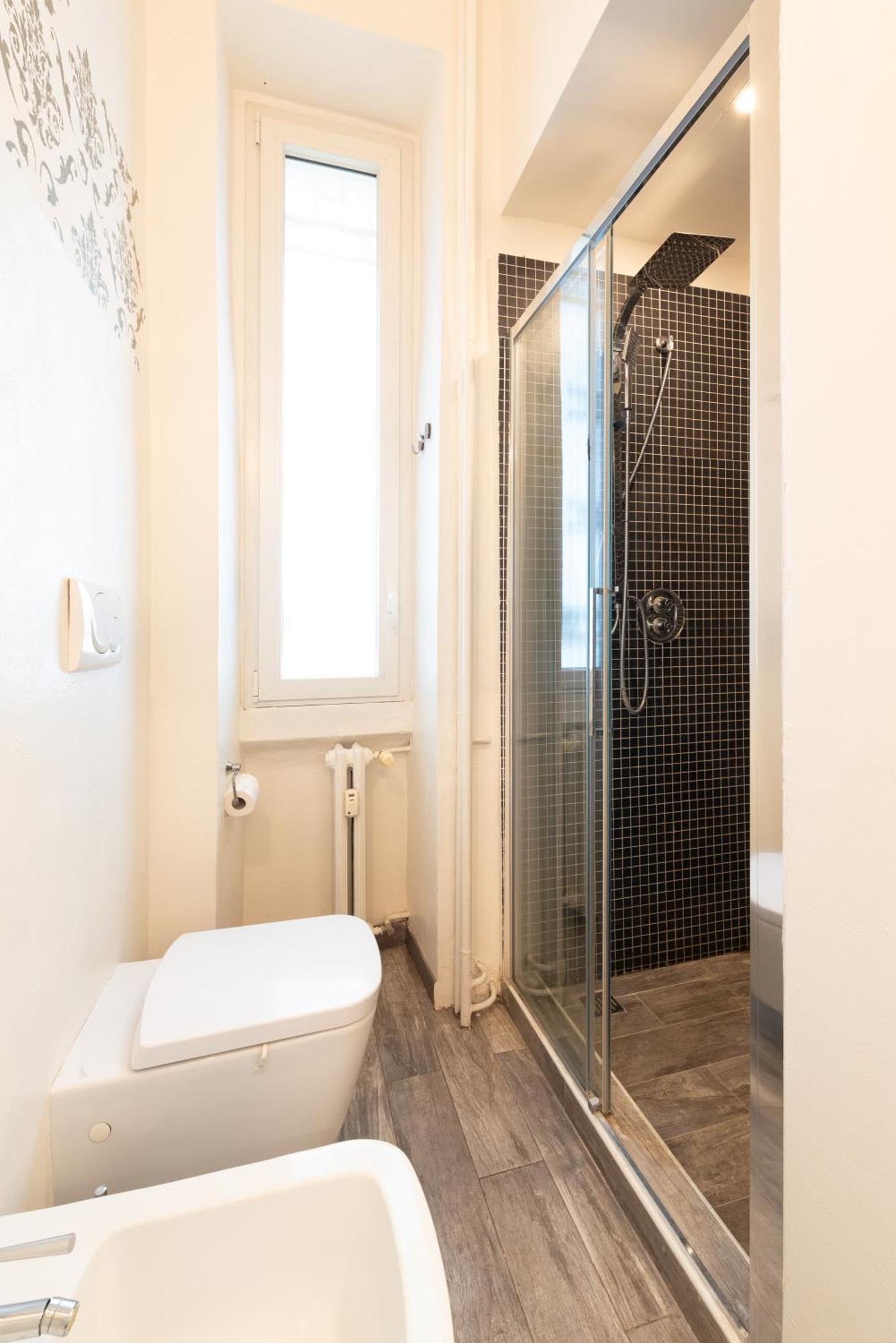 10' Duomo & Central Station Large Apartment มิลาน ภายนอก รูปภาพ